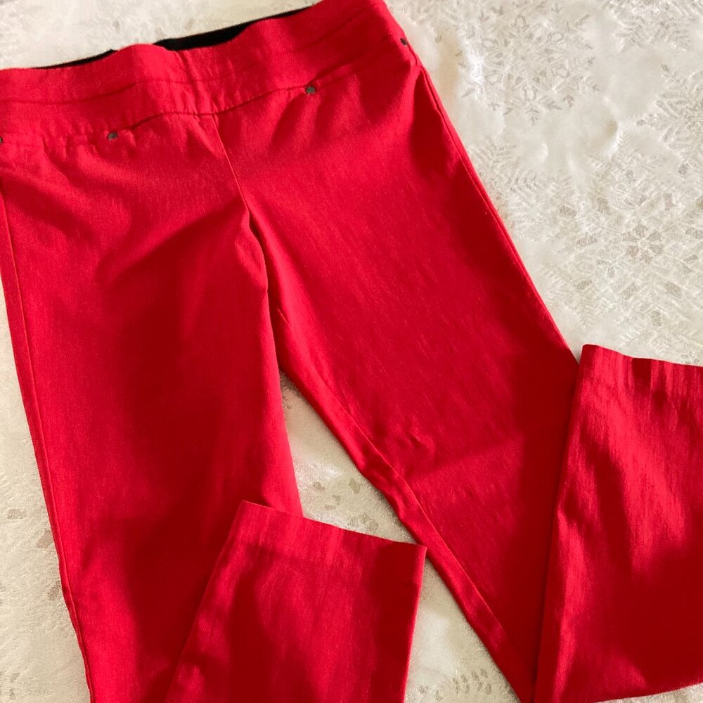 XOXO Junior Size M Red Straight Leg Dress Pant 78% Rayon, 19% Nylon, 3%Spandex
